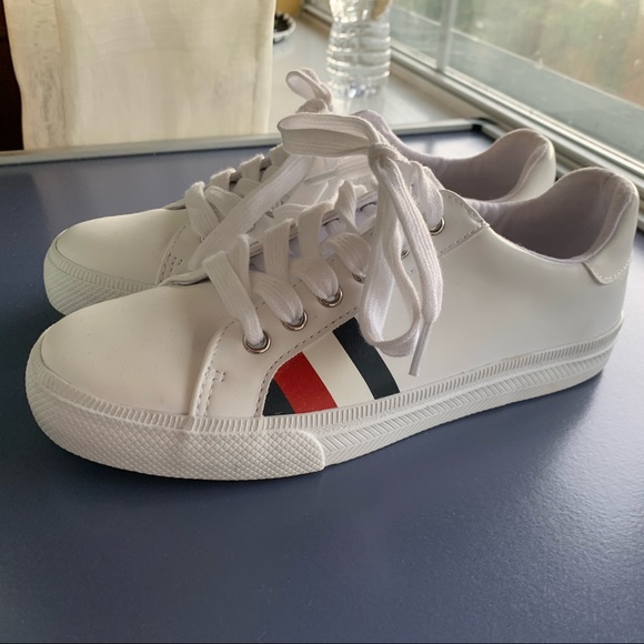 Tommy Hilfiger Lightz Casual Athletic Sneaker - Picture 1 of 9